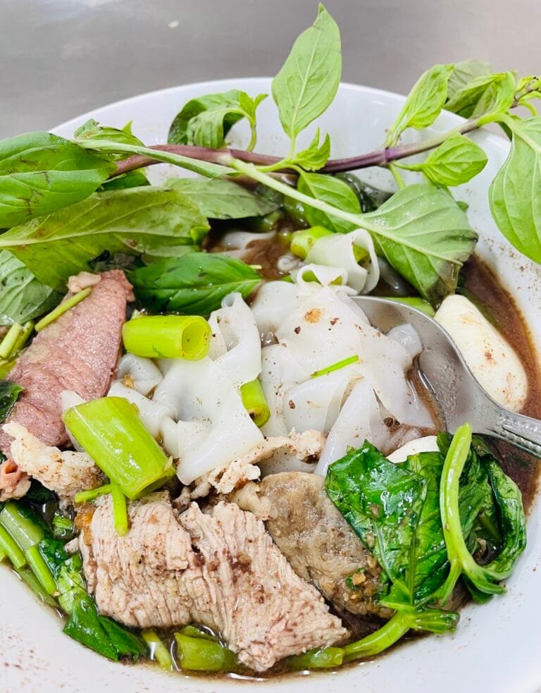 Sen Yai Guay Tiaw Rue
