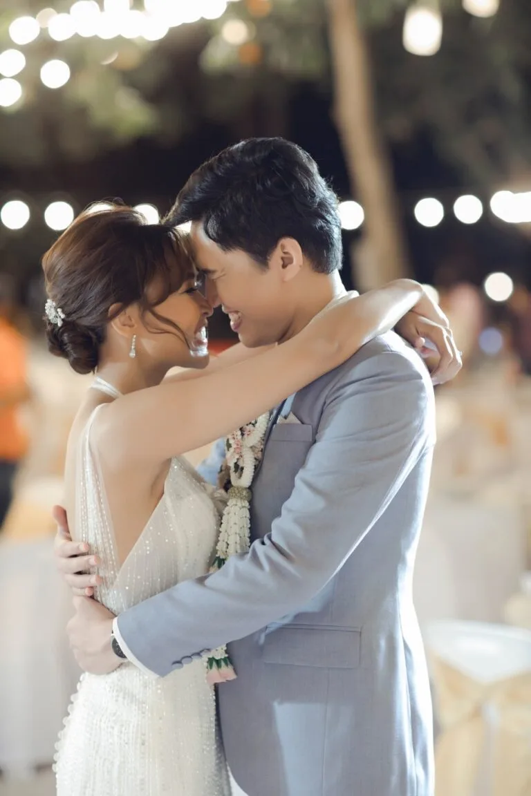 happy couple in thailand